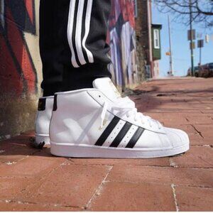 Adidas Originals Cloud White Core Black Mid-Cut Classic Shoe Size 9 1/2 like new